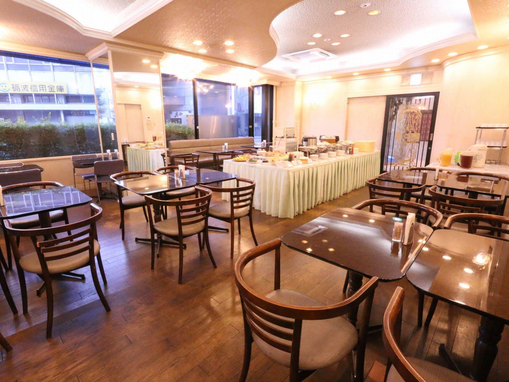 砺波站前阿帕酒店 砺波市 外观 照片